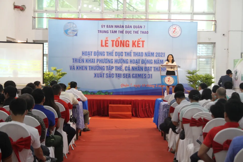 Quận 7 khen thưởng các HLV, VĐV đạt thành tích tại SEA Games 31 ảnh 1