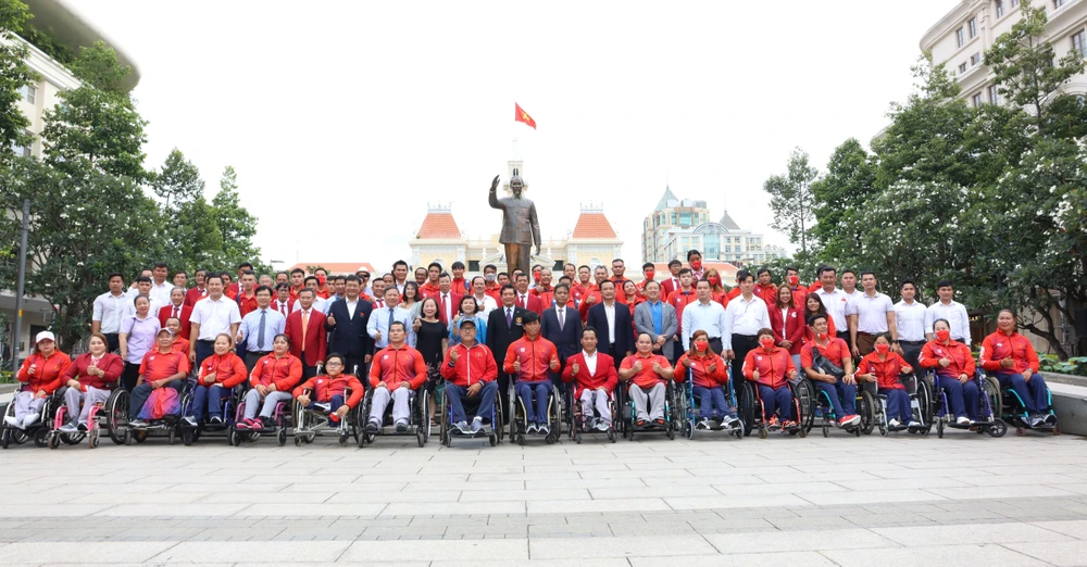 Đoàn thể thao NKT Việt Nam dự ASEAN Para Games 11 với 153 thành viên. Ảnh: NGUYỄN ANH