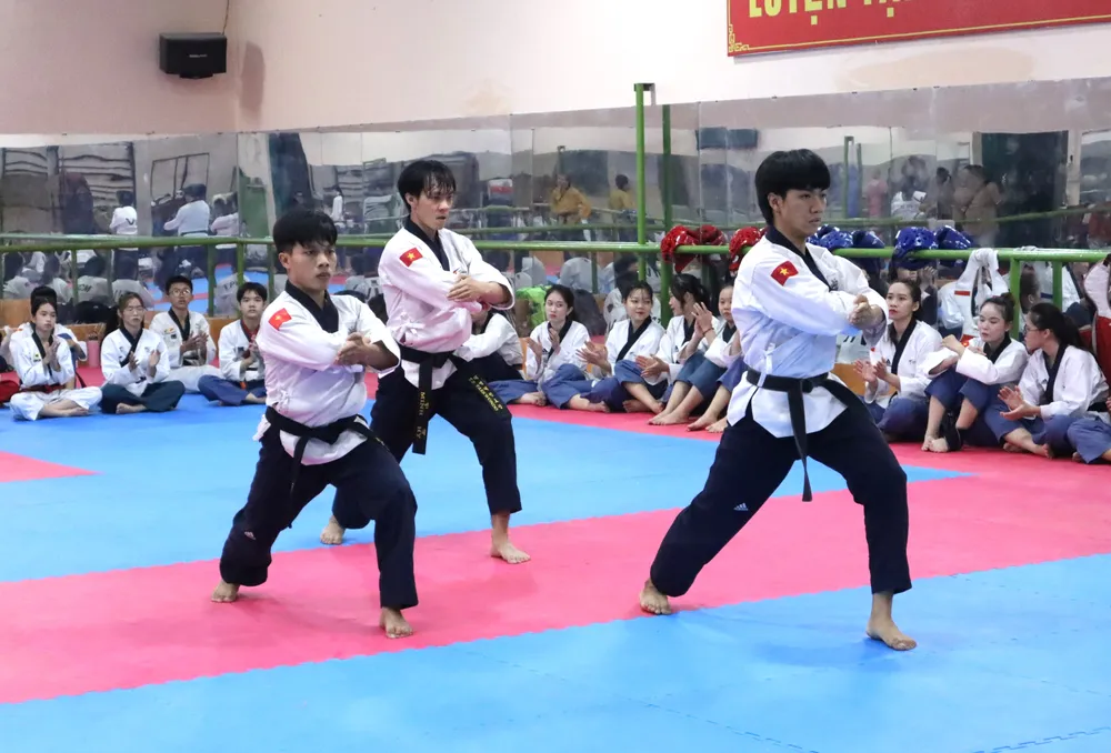 Taekwondo TPHCM tự tin tranh tài Đại hội Thể thao toàn quốc 2022 ảnh 2