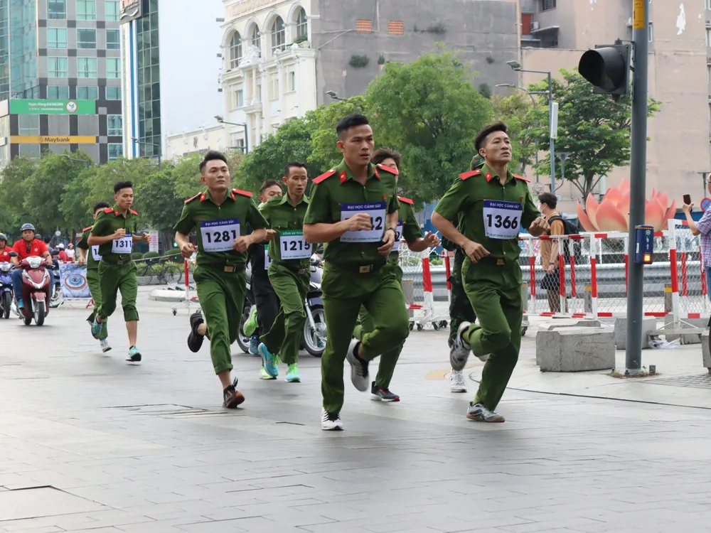 Giải đấu chào mừng Kỷ niệm 78 năm Ngày thành lập Quân đội Nhân dân Việt Nam (22/12/1944 - 22/12/2022). Ảnh: NGUYỄN ANH Giải đấu chào mừng Kỷ niệm 78 năm Ngày thành lập Quân đội Nhân dân Việt Nam (22/12/1944 - 22/12/2022). Ảnh: NGUYỄN ANH