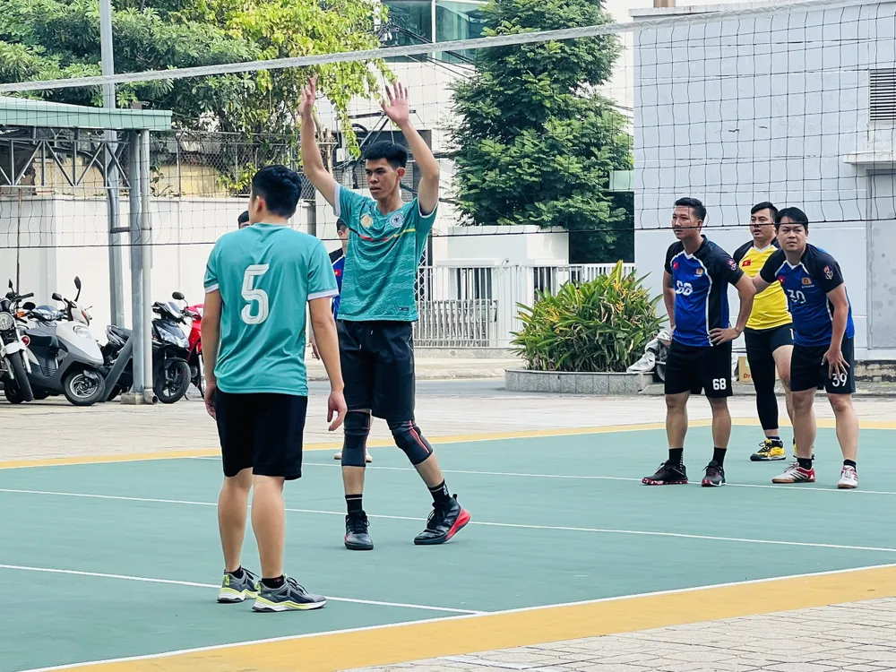 Môn bóng chuyền tranh tài đến hết ngày 30-12