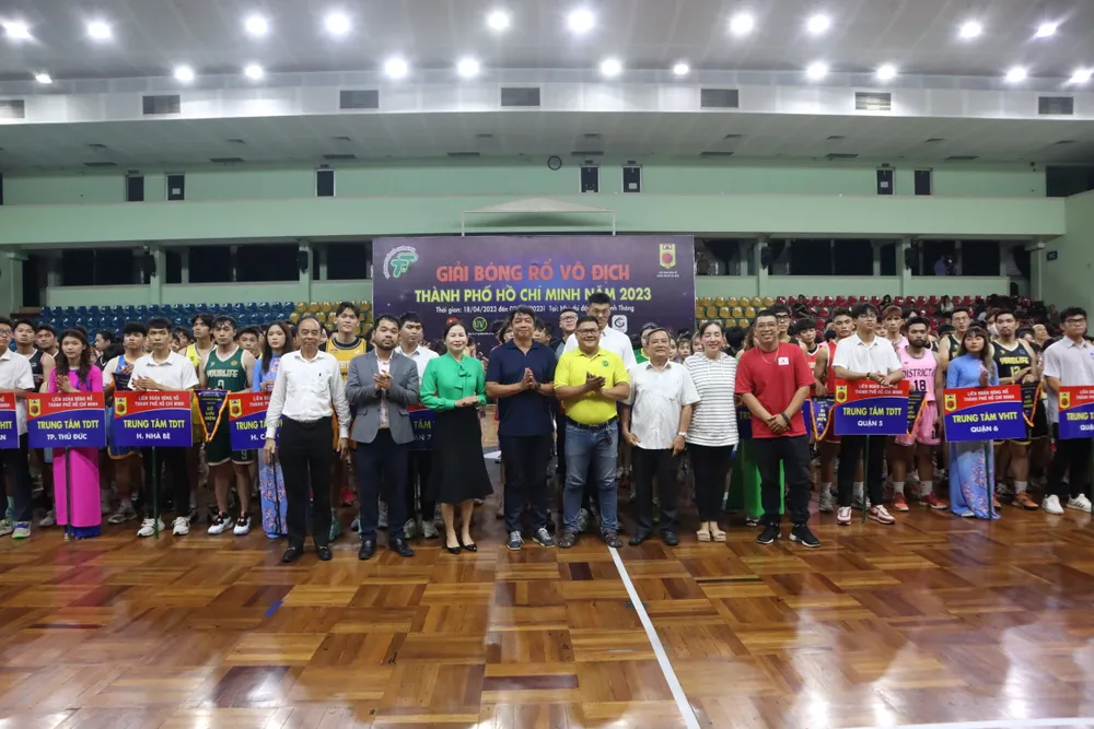 Giải bóng rổ vô địch TPHCM chính thức khởi động mùa giải mới. Ảnh: THANH TÙNG Giải bóng rổ vô địch TPHCM chính thức khởi động mùa giải mới. Ảnh: THANH TÙNG