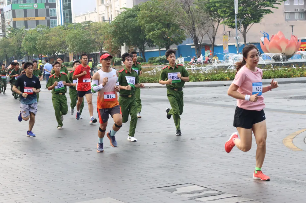 Lộ trình giải đi qua các cung đường chính của trung tâm TPHCM. Ảnh: THANH TÙNG