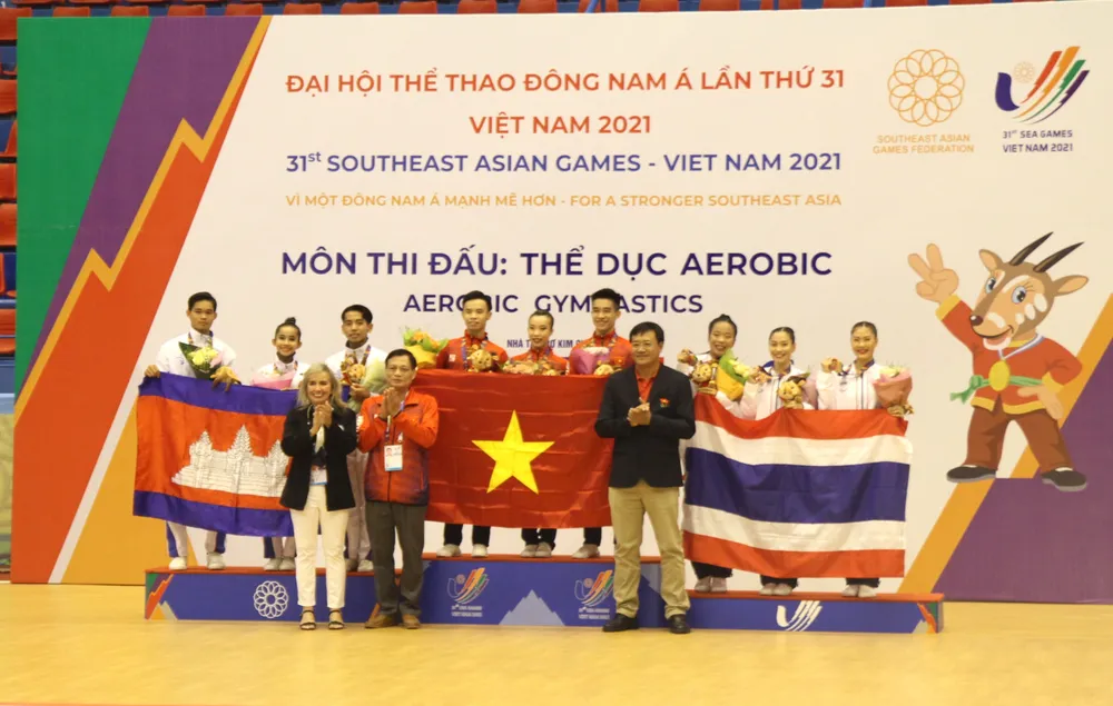 Các tuyển thủ aerobic TPHCM giành HCV tại SEA Games 31. Ảnh: THANH TÙNG