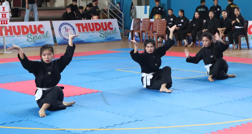 Phần thi đấu chung kết nội dung quyền diễn ra trong ngày 9-6. Ảnh: THANH TÙNG Phần thi đấu chung kết nội dung quyền diễn ra trong ngày 9-6. Ảnh: THANH TÙNG