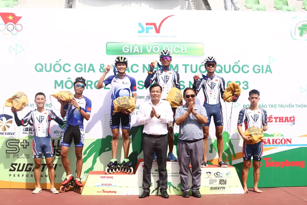 BTC trao thưởng ở một số nội dung thi đấu trong ngày 25-6 BTC trao thưởng ở một số nội dung thi đấu trong ngày 25-6