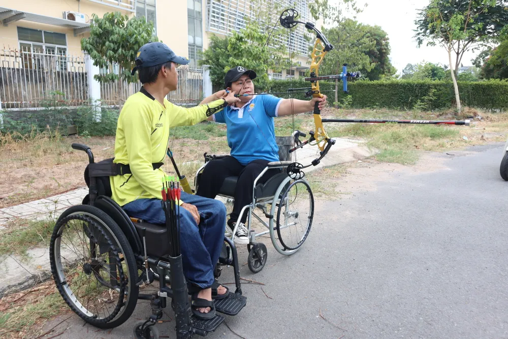 Việc luyện tập diễn ra nghiêm túc, bài bản. Ảnh: THANH TÙNG IMG_9492.JPG