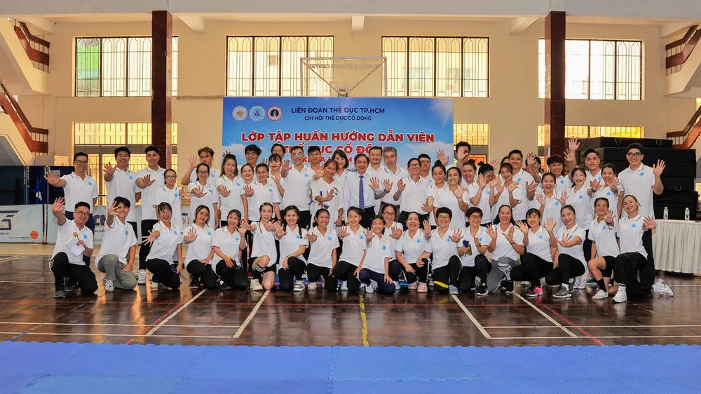 40 học viên tham gia lớp tập huấn Cheer.jpg