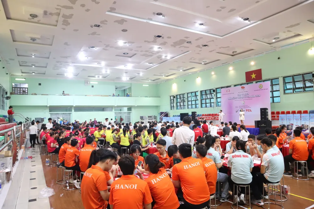 Lễ khai mạc diễn ra ấm cúng trong tối 13-8. Ảnh: THANH TÙNG 20240813174818_IMG_1498.JPG