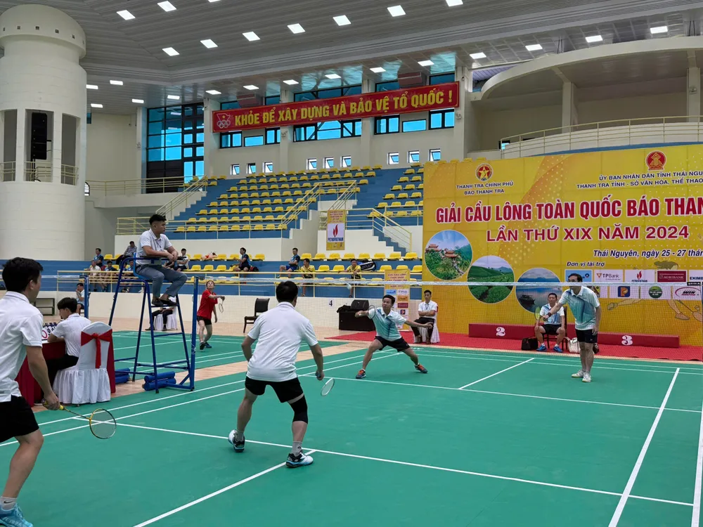 Giải khởi tranh các nội dung thi đấu đơn nam, đơn nữ, đôi nam, đôi nữ, đôi nam nữ 1000007022.jpg