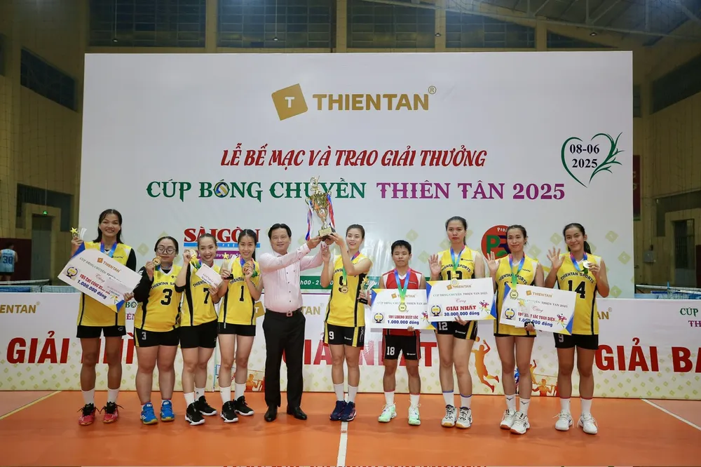 Đội nữ Thiên Tân giành ngôi vô địch Cúp bóng chuyền Thiên Tân 2025. Ảnh: DŨNG PHƯƠNG 1000022969.jpg