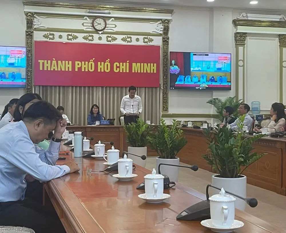 Phó Giám đốc Sở VH-TT TPHCM Nguyễn Nam Nhân phát biểu tại hội nghị ở điểm cầu TPHCM. Ảnh: ĐẠI NGHĨA