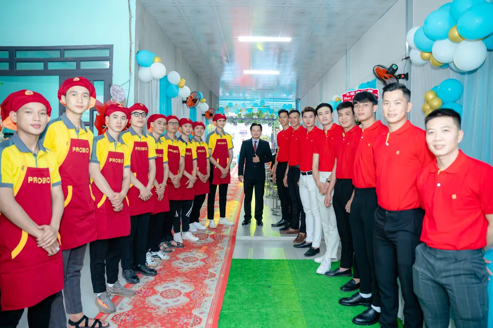 Đội ngũ nhân viên của Thiên Tân và Probio Food PR3.jpg