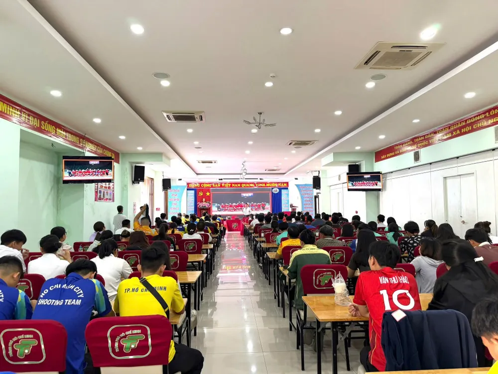 Quang cảnh hội nghị sinh hoạt chuyên đề 