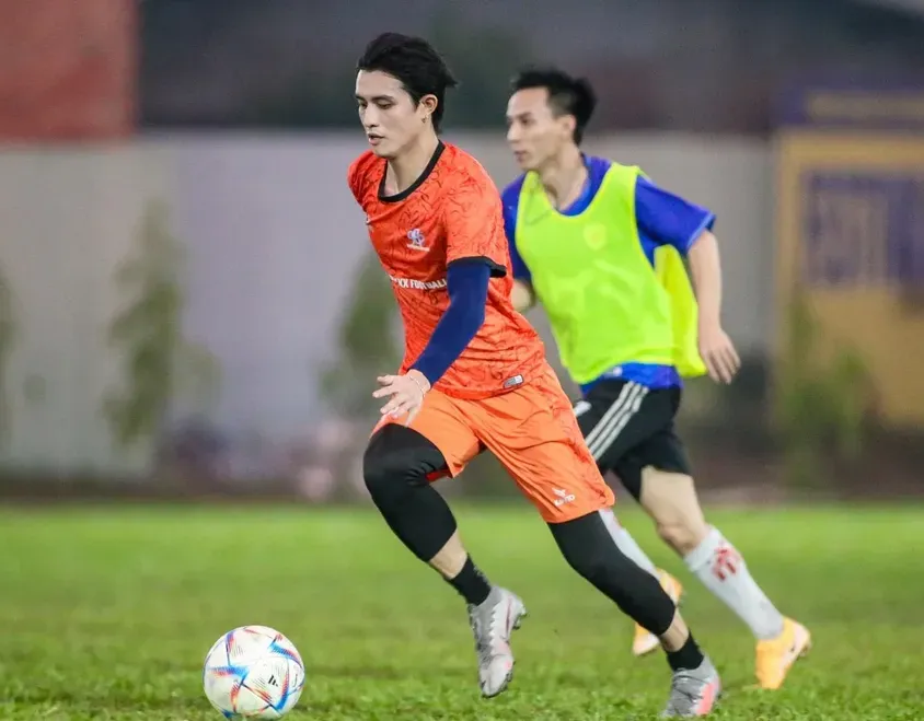 Bóng đá phong trào TPHCM hoạt động nhộn nhịp. Ảnh: TÂM HÀ