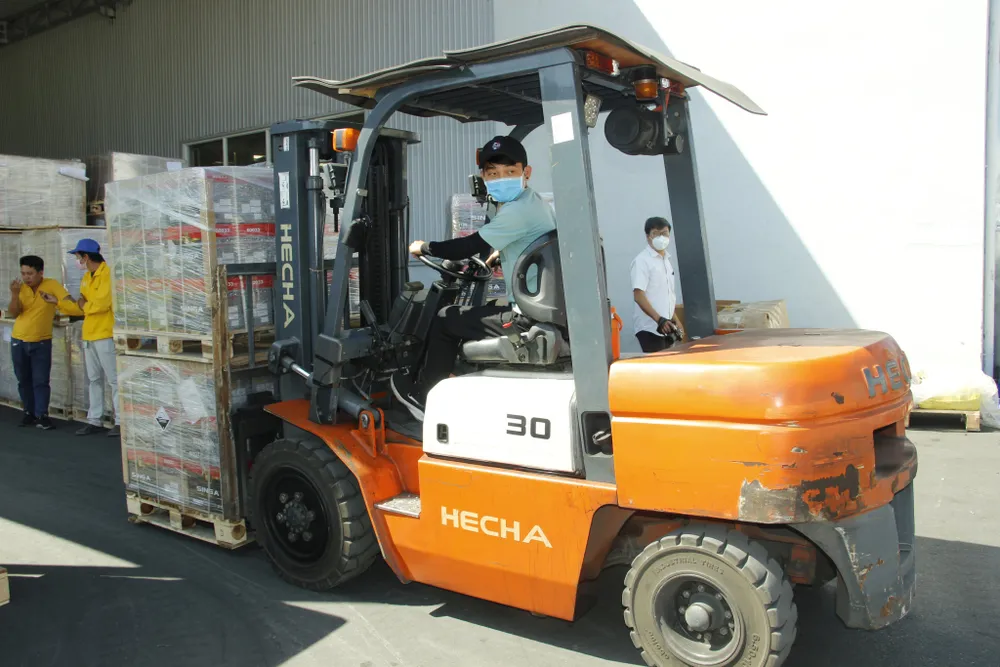 Bình Phước: Tháo gỡ khó khăn trong lưu thông hàng hóa cho các doanh nghiệp vận tải ảnh 1