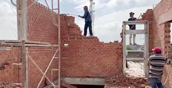 Đồng Nai: Cưỡng chế 2 công trình xây dựng trái phép ở phường Trảng Dài  ảnh 1