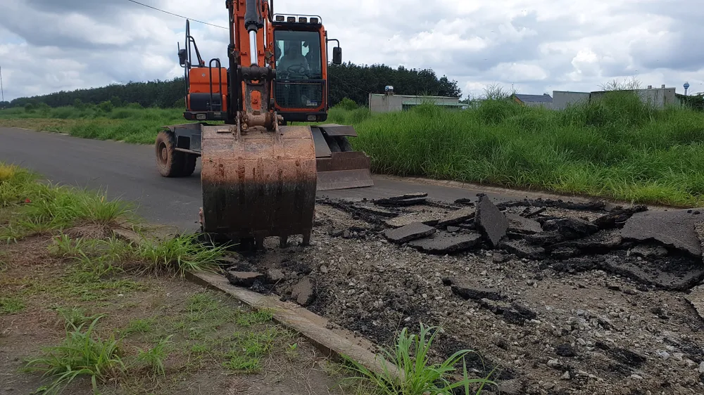 Phạt một chủ đầu tư 20 triệu đồng và buộc phá bỏ đường làm trái phép ảnh 2