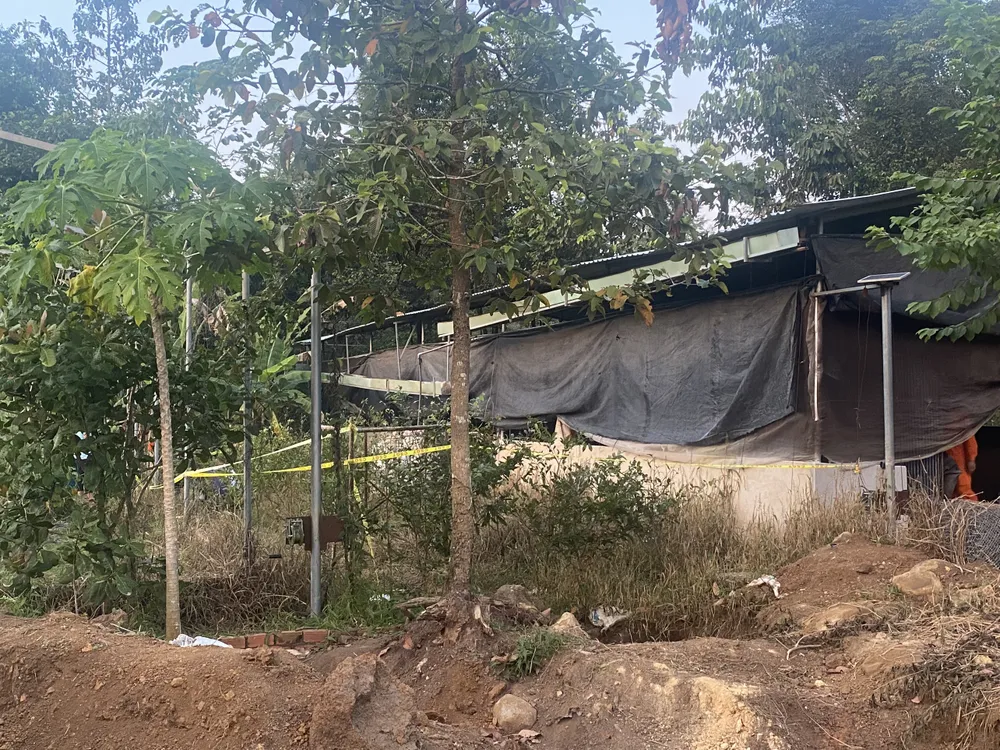 Bình Phước: 2 thanh niên nghi bị điện giật tử vong khi sửa bồn nước ảnh 2