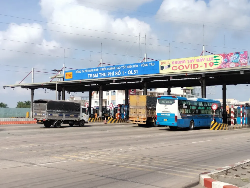 Xe cộ qua lại nhanh hơn sau khi Trạm thu phí T1 dừng thu phí Xe cộ qua lại nhanh hơn sau khi Trạm thu phí T1 dừng thu phí