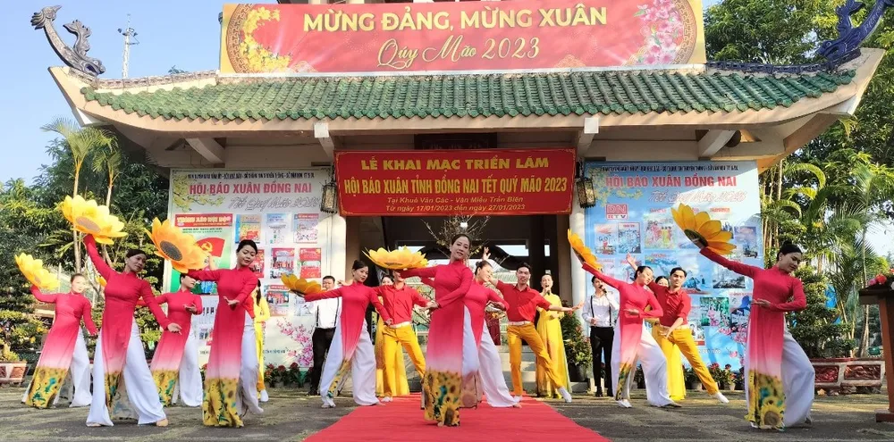 Tiết mục biểu diễn khai mạc