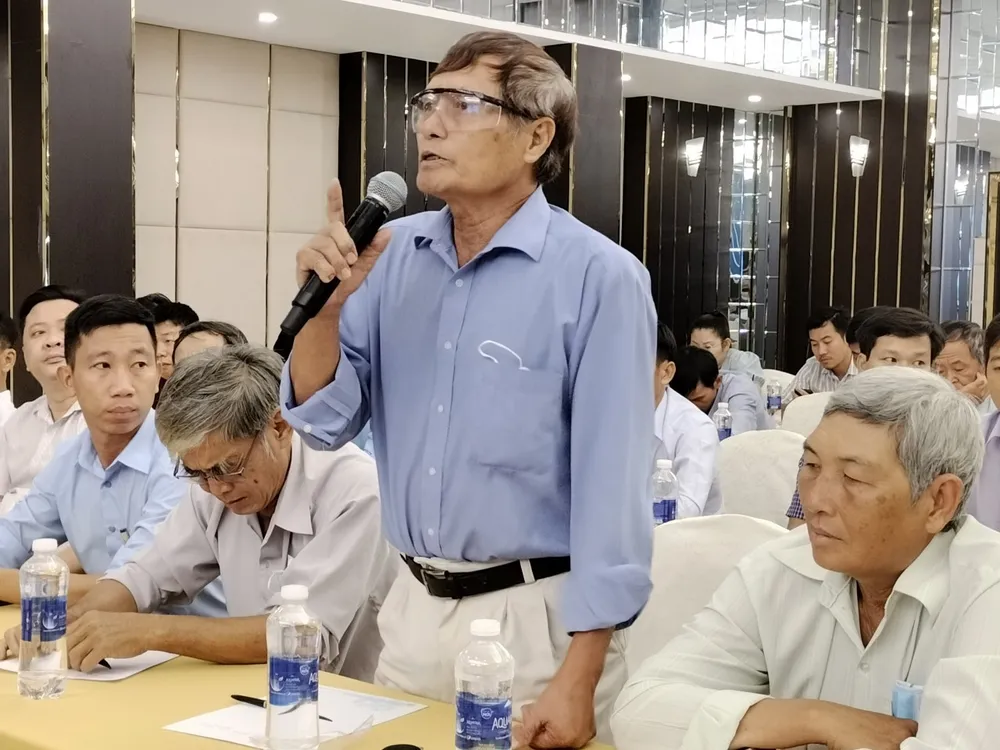 Đại diện HTX, nông dân tỉnh Đồng Nai nêu những khó khăn, vướng mắc tại hội nghị Đại diện HTX, nông dân tỉnh Đồng Nai nêu những khó khăn, vướng mắc tại hội nghị