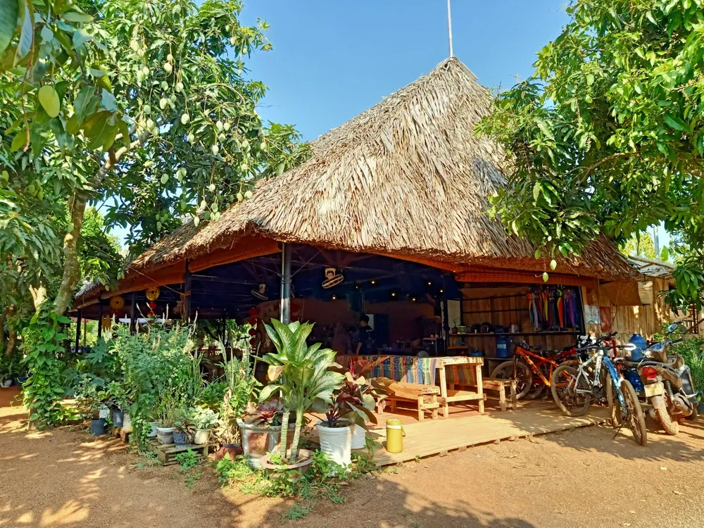 Nhiều hộ làm du lịch tự phát không biết đi về đâu sau khi bị cưỡng chế Nhiều hộ làm du lịch tự phát không biết đi về đâu sau khi bị cưỡng chế