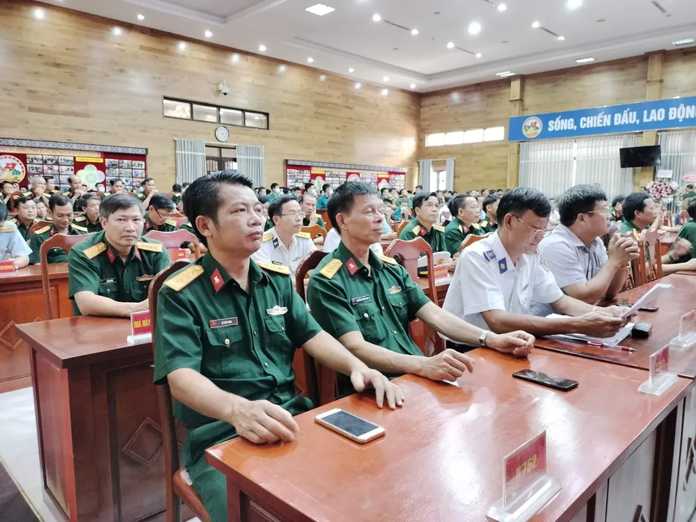 Quang cảnh buổi họp mặt Quang cảnh buổi họp mặt