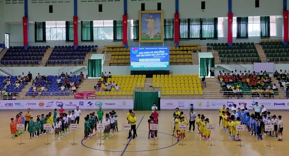 11 đội bóng "nhí" tham dự giải 11 đội bóng "nhí" tham dự giải