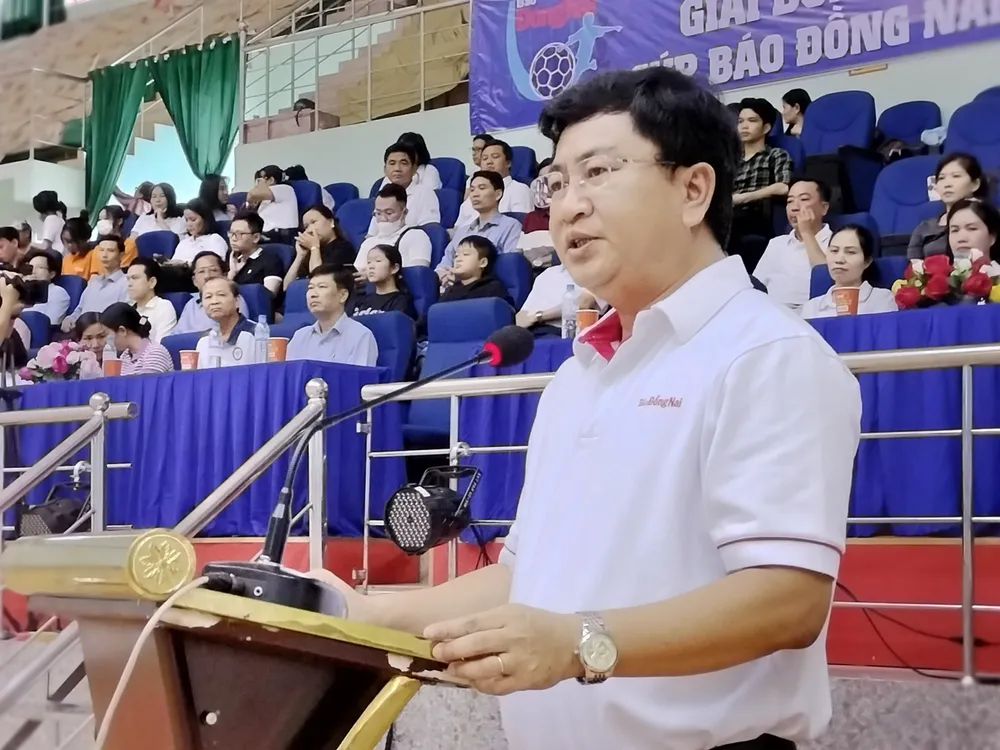 Nhà báo Đào Văn Tuấn, Tổng Biên tập Báo Đồng Nai phát biểu khai mạc giải Nhà báo Đào Văn Tuấn, Tổng Biên tập Báo Đồng Nai phát biểu khai mạc giải