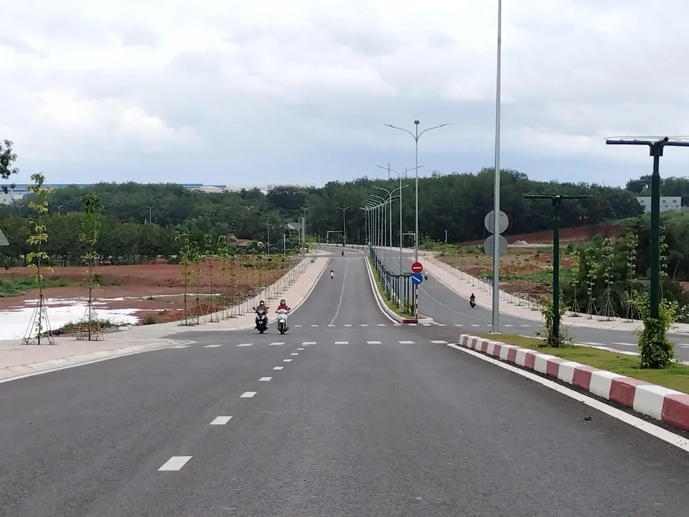 Đường Phan Bội Châu khang trang, sạch đẹp góp phần chỉnh trang đô thị Đồng Xoài