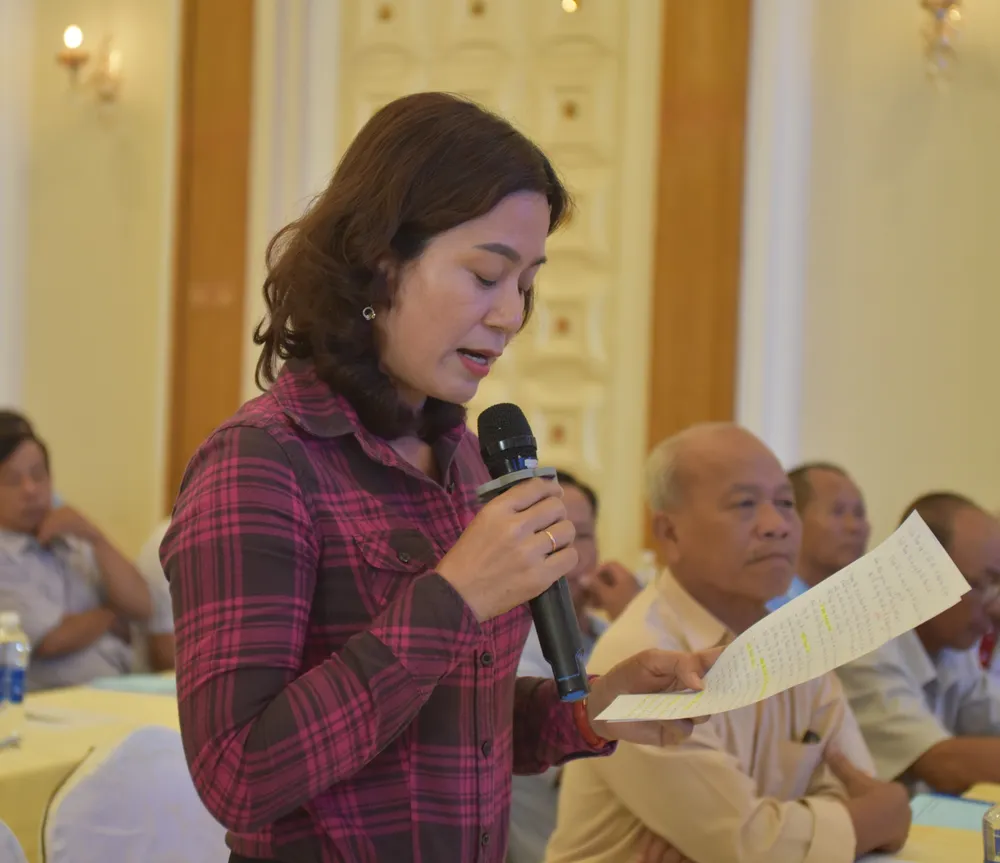 Đại diện UBND huyện Xuân Lộc thảo luận tại hội nghị Đại diện UBND huyện Xuân Lộc thảo luận tại hội nghị