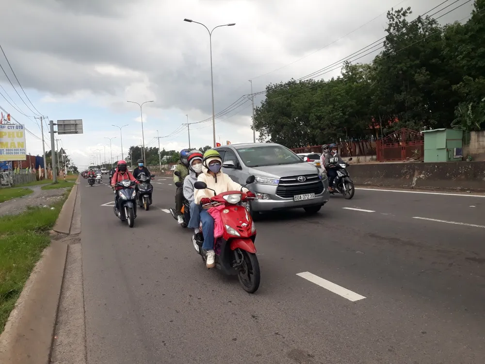 Hiện chưa ghi nhận tình trạng kẹt xe nghiêm trọng như các năm trước. Ảnh: HOÀNG BẮC Hiện chưa ghi nhận tình trạng kẹt xe nghiêm trọng như các năm trước. Ảnh: HOÀNG BẮC