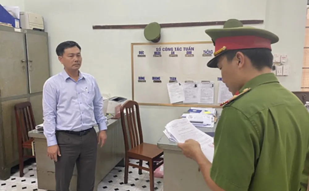 Ông Hồng thời điểm bị bắt Ông Hồng thời điểm bị bắt