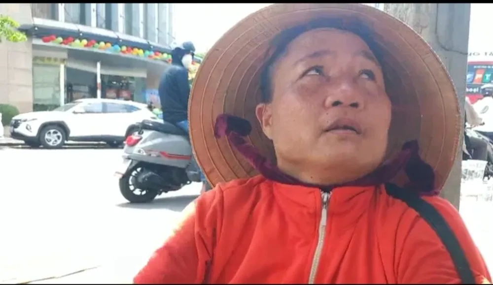 Bà Thuận kể lại sự việc Bà Thuận kể lại sự việc