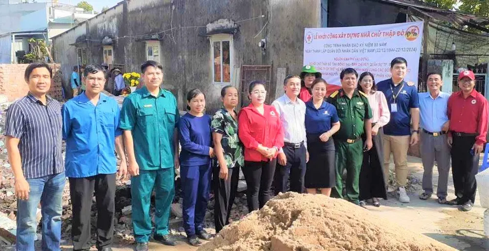 Lễ khởi công xây nhà tình quân dân Nhà quân dân .jpg