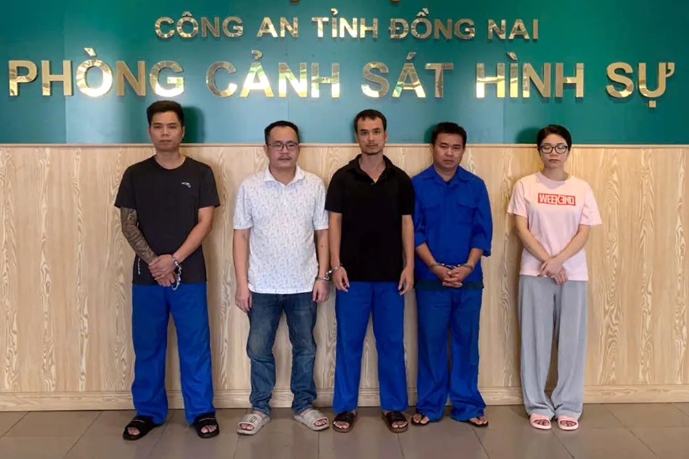 5 bị can tại cơ quan công an khoi-to-bi-can-san-giao-dich-tien-ao-1749295764269170424951.jpg