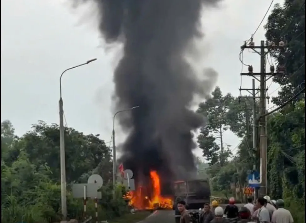 Hiện trường vụ tai nạn z6767090046880_f59eef9af0bbe9c7d1817f9714038cdd.jpg
