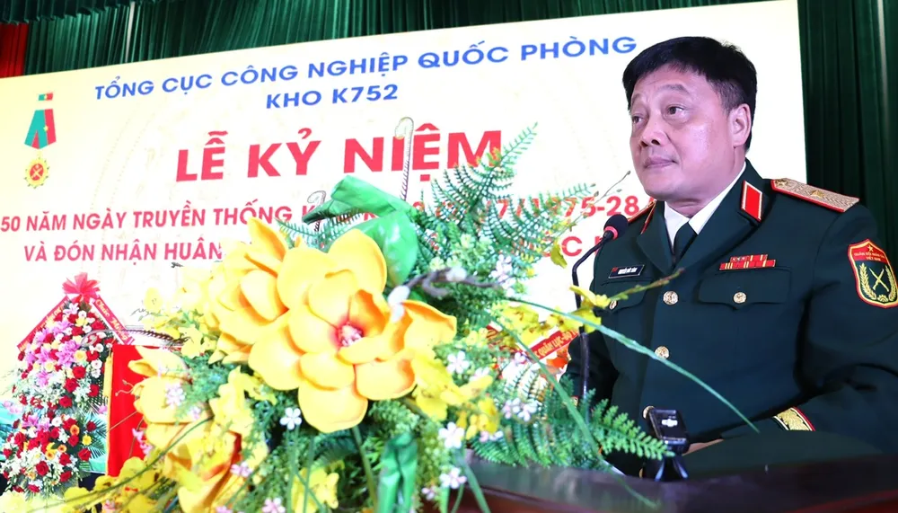 Thiếu tướng Nguyễn Đức Tăng phát biểu tại Lễ kỷ niệm 50 năm Ngày Truyền thống Tổng cục Công nghiệp quốc phòng z6849565363774_2332761165bbcafcfce4871ed15f1ebd.jpg