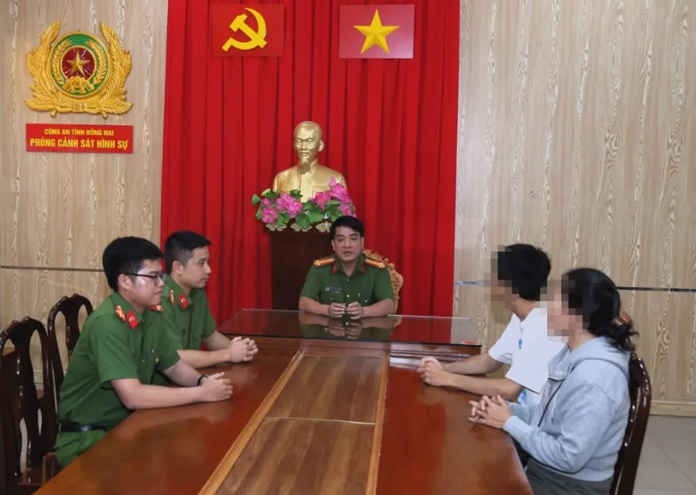 Sinh viên được giải cứu kaka.jpg
