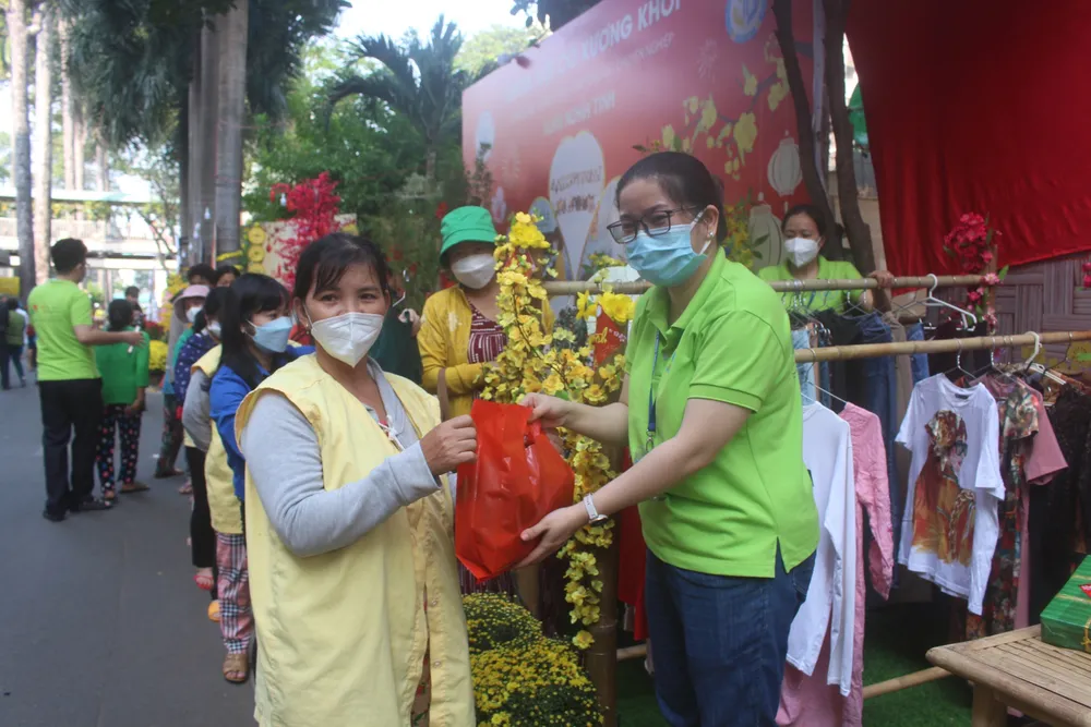 Bệnh nhân chiến thắng trò chơi được chọn quà theo ý muốn. Bệnh nhân chiến thắng trò chơi được chọn quà theo ý muốn.