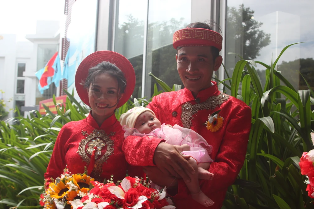 Tổ chức đám cưới tập thể cho công nhân khó khăn ảnh 6 Tổ chức đám cưới tập thể cho công nhân khó khăn ảnh 6