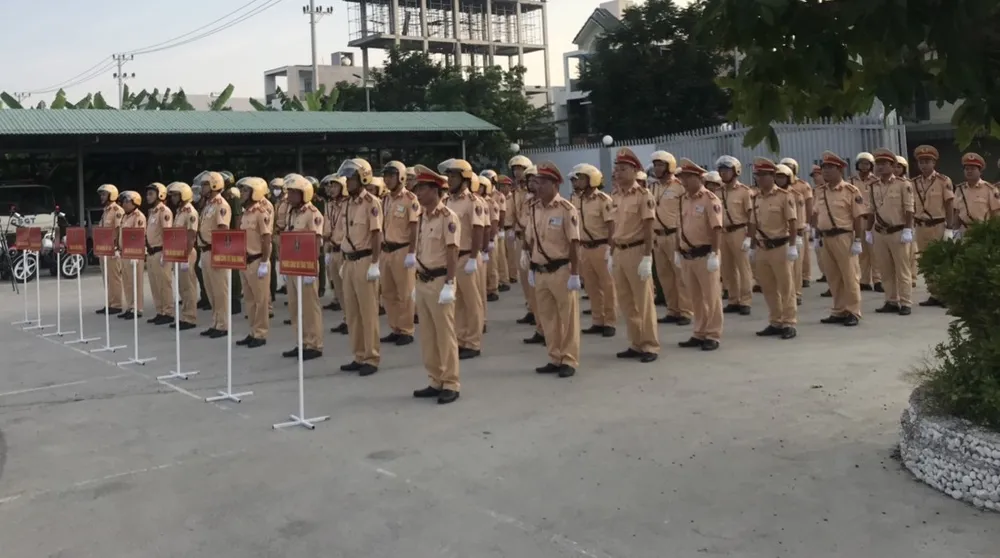 Đà Nẵng ra quân tổng kiểm soát các phương tiện giao thông đường bộ ảnh 1