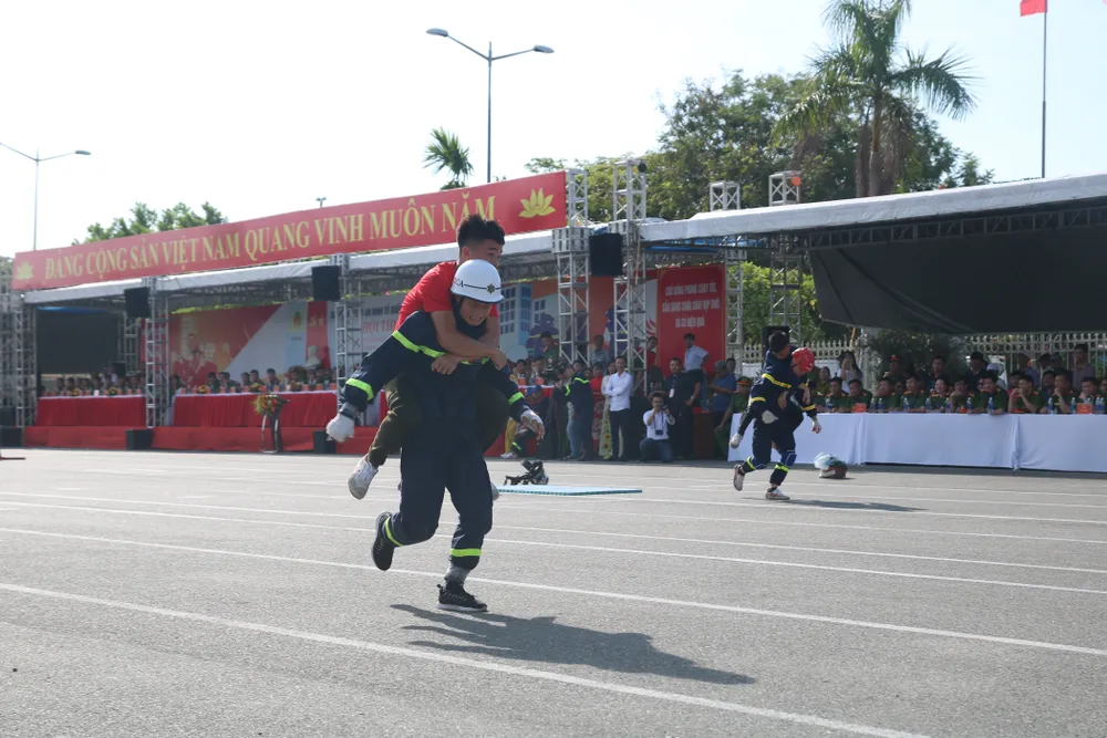 TPHCM đoạt giải nhất Hội thi Nghiệp vụ chữa cháy và cứu nạn cứu hộ 2020 ảnh 6 TPHCM đoạt giải nhất Hội thi Nghiệp vụ chữa cháy và cứu nạn cứu hộ 2020 ảnh 6