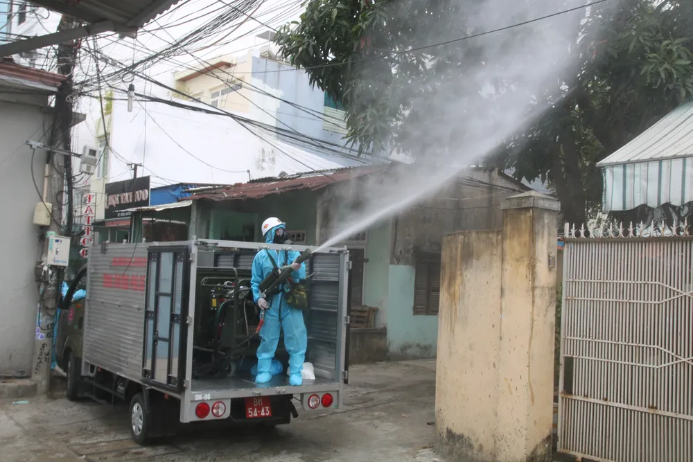 Quân đội tiến hành khử khuẩn quận Sơn Trà, TP Đà Nẵng  ảnh 8 Quân đội tiến hành khử khuẩn quận Sơn Trà, TP Đà Nẵng  ảnh 8
