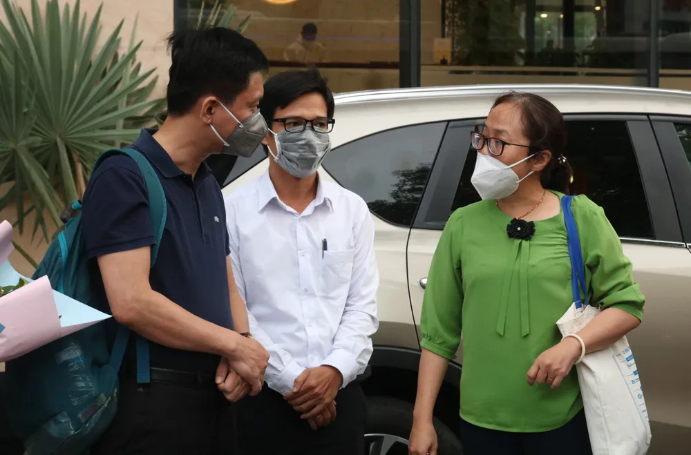 Đoàn cán bộ y tế Nghệ An đến hỗ trợ Đà Nẵng chống dịch Covid-19 ảnh 1