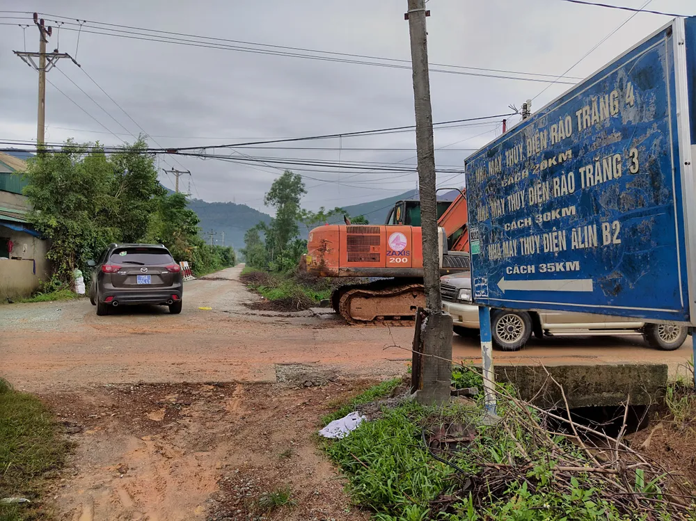 Điều động trực thăng tìm kiếm người mất tích tại thủy điện Rào Trăng 3 ảnh 9