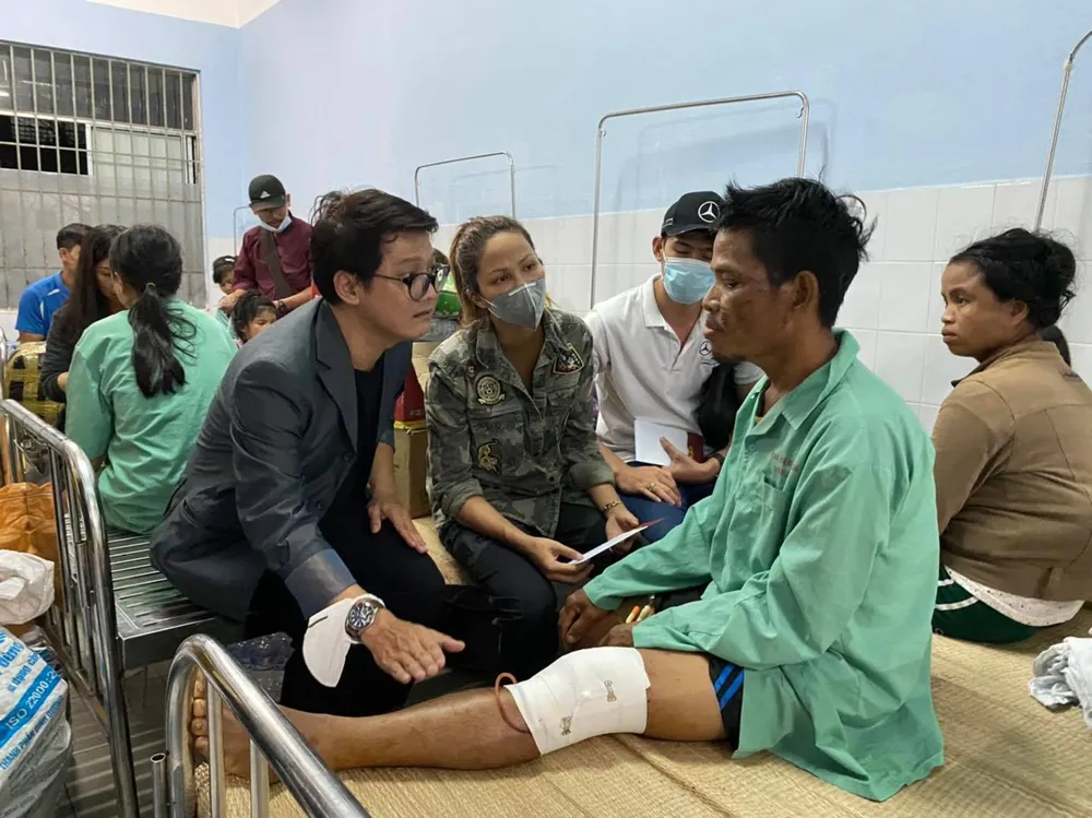 Quảng Nam hướng dẫn các tổ chức, cá nhân đến cứu trợ sau bão lũ ảnh 4 Quảng Nam hướng dẫn các tổ chức, cá nhân đến cứu trợ sau bão lũ ảnh 4