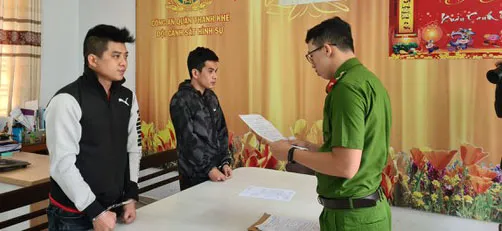  Đà Nẵng: Tạm giam 3 đối tượng trong vụ dùng dao, súng hẹn nhau hỗn chiến ảnh 2