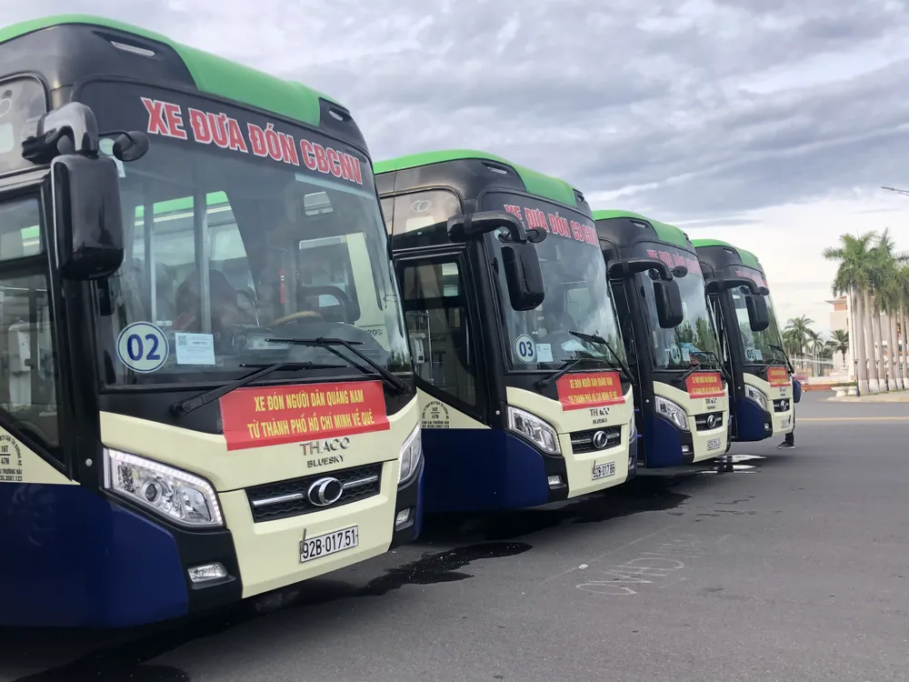 Quảng Nam khởi hành những chuyến xe đón người dân từ TPHCM về quê ảnh 2